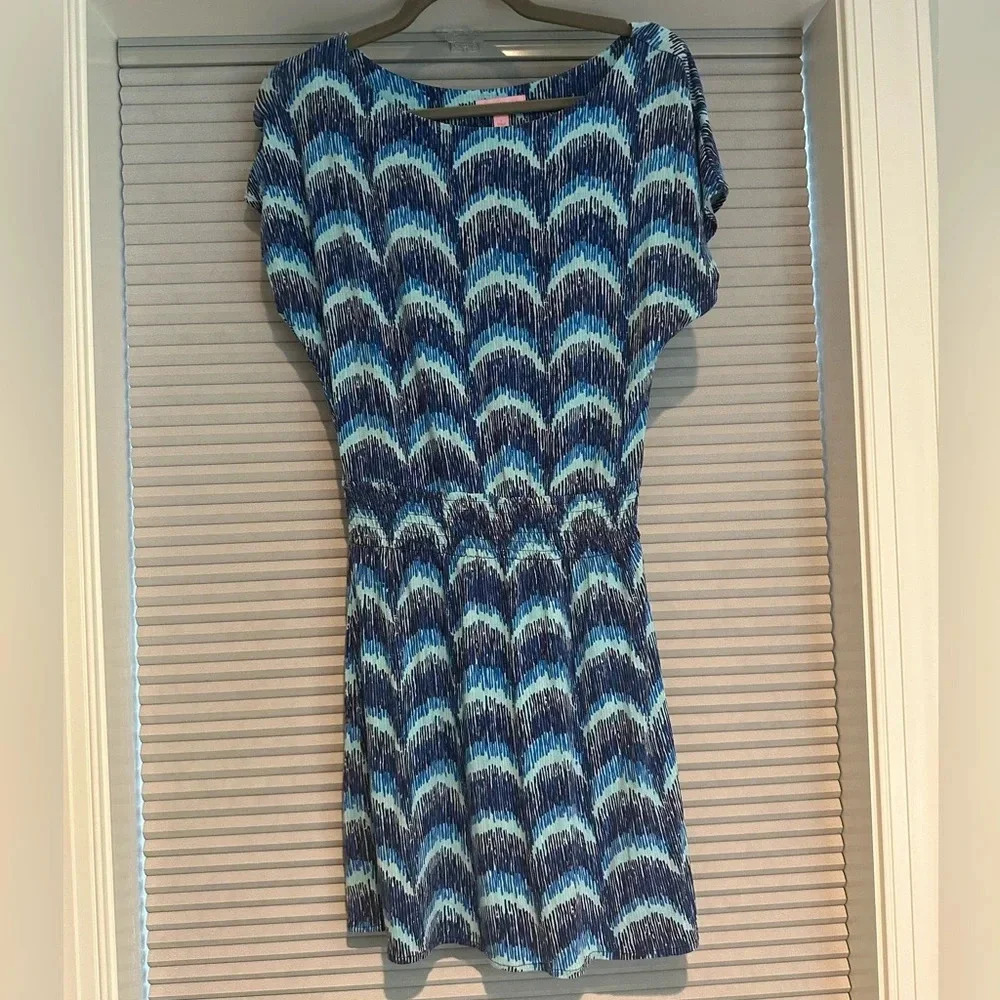 Lilly Pulitzer blue casual mini dress with stretchy elastic waist B-3